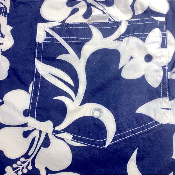 ☀️ Shingaar Swim/Shorts in Classic Hawaiian Floral Navy/White - Picture 6 of 7